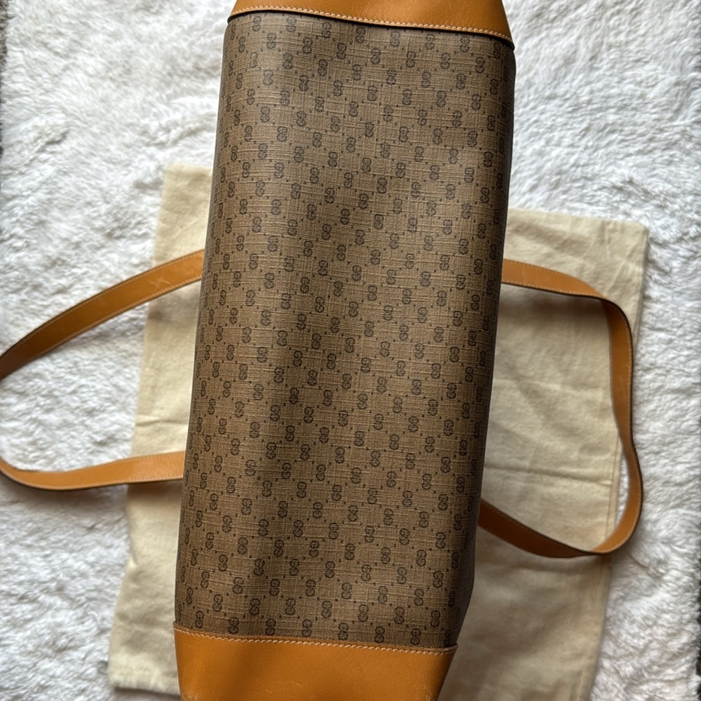 Gucci Micro GG Vintage PVC Leather Shoulder Tote - Picture 11 of 16